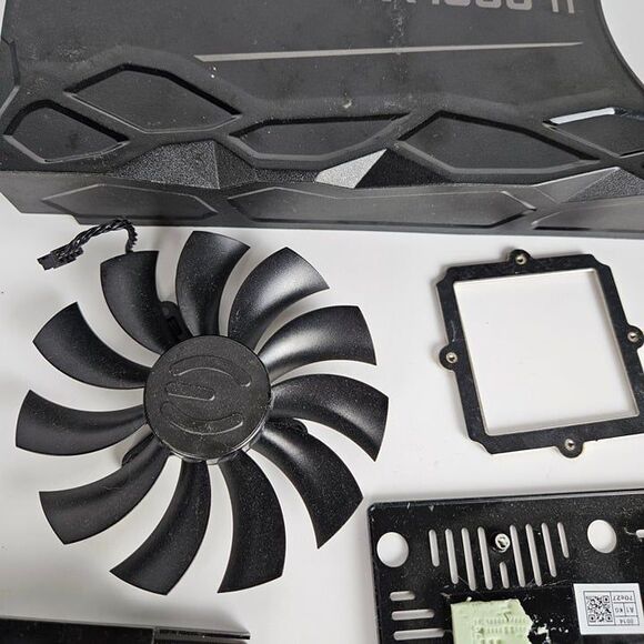 EVGA 1080TI Hybrid Hardware Shroud Heatsink Water cooled GPU FOR PARTS - Picture 4 of 9